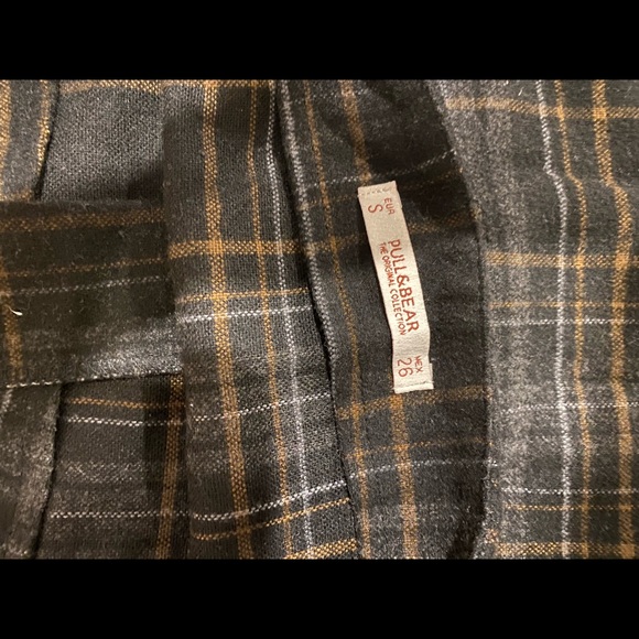 Pull and Bear Plaid mini skirt - Picture 3 of 3